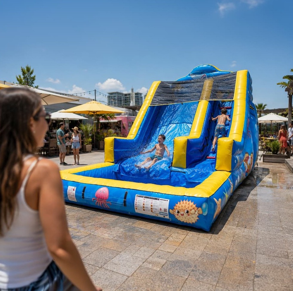 Tobogán Jungla,Tobogán y piscina,Castillos hinchables acuáticos
